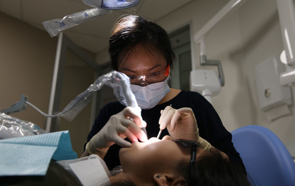 Dr Mary Phan Teeth Whitening