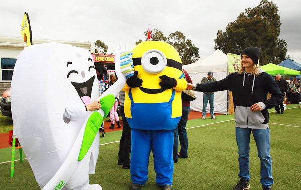 Minion and Mr Toothy Meet